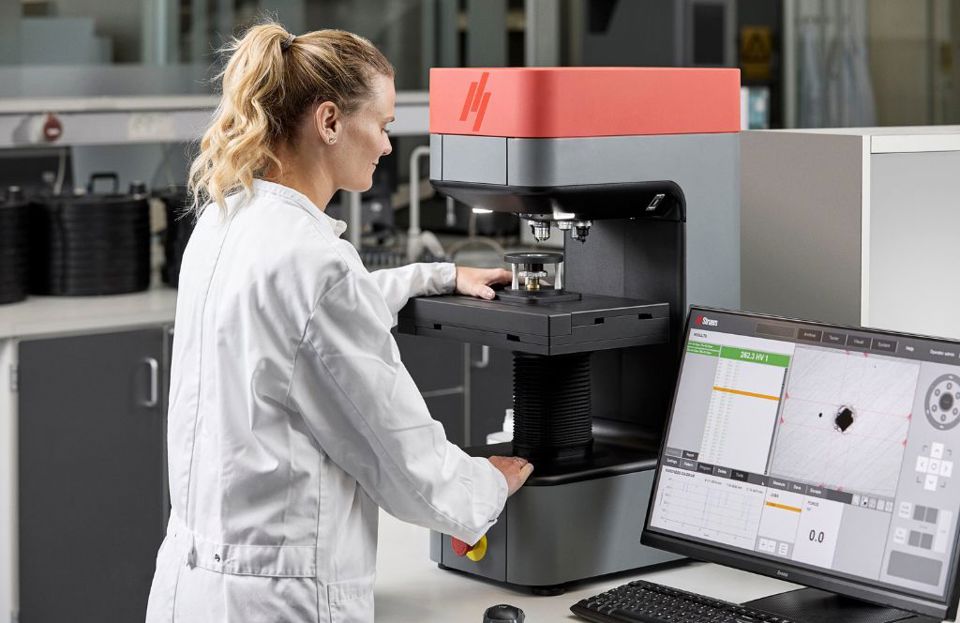 Struers DuraVista hardness tester operated by a lab technician